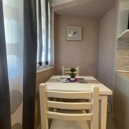 Centre View New Bazaar *