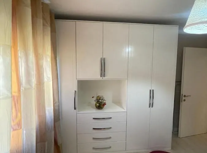 Centre View New Bazaar *